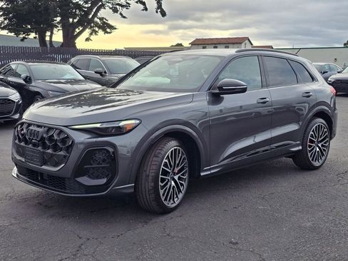 New 2025 Audi SQ5 Prestige image 2