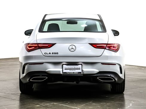 Used 2023 Mercedes-Benz CLA 250 image 4