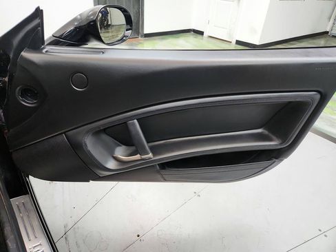 Used 2010 Ferrari California RWD image 23
