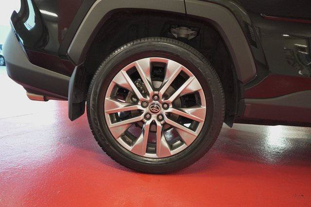 Certified 2022 Toyota RAV4 XLE Premium AWD/4WD image 41
