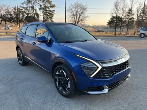 Used 2024 Kia Sportage SX image 2