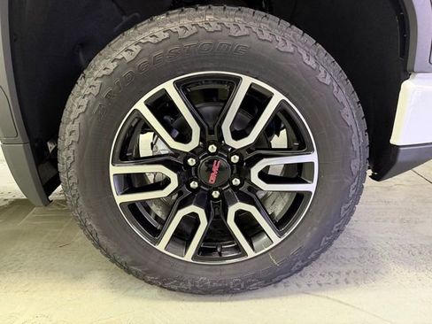 New 2026 GMC Sierra 1500 AT4 w/ Technology Package AWD/4WD image 34
