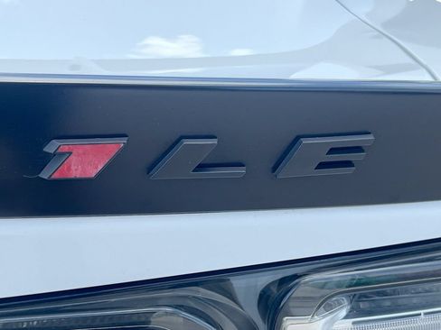 Used 2022 Chevrolet Camaro SS RWD image 32