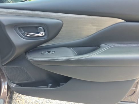 Used 2018 Nissan Murano SV AWD/4WD image 19