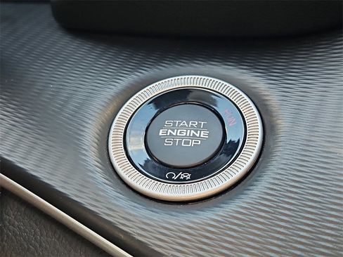 Used 2023 Jeep Grand Cherokee Altitude image 25