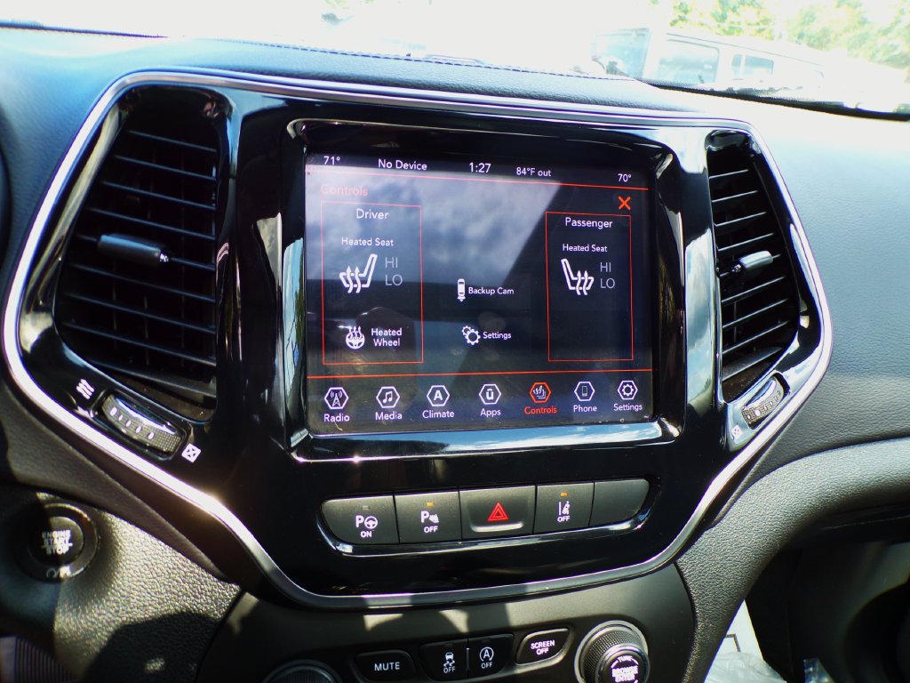 Used 2021 Jeep Cherokee Limited AWD/4WD image 18