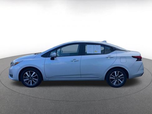Used 2025 Nissan Versa SV FWD image 9