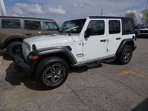Used 2018 Jeep Wrangler Unlimited Sport S AWD/4WD image 1