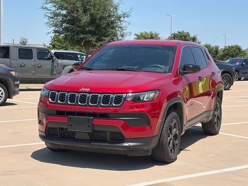 Used 2025 Jeep Compass Sport AWD/4WD image 3