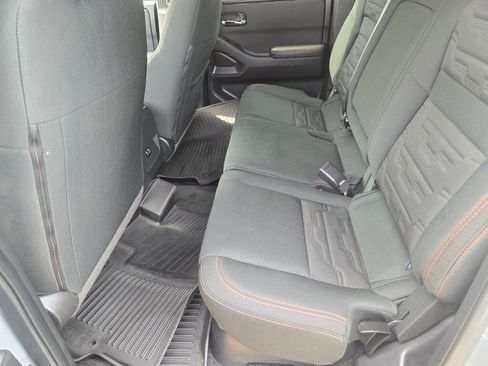 Used 2024 Nissan Frontier PRO-4X w/ Off-Road Protection Package image 15