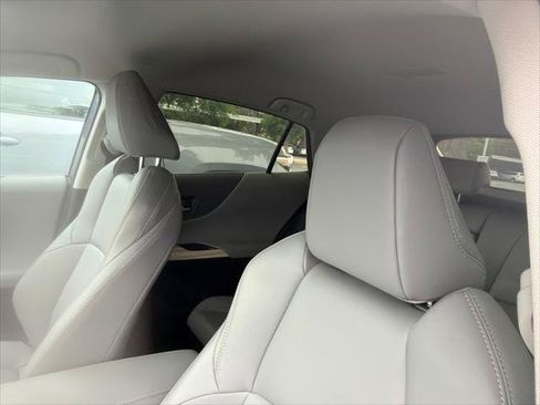 Certified 2024 Toyota Venza XLE AWD/4WD image 6