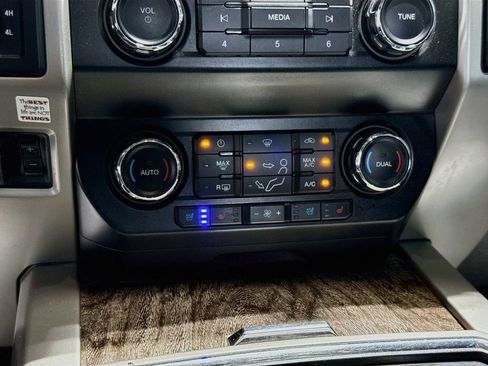 Used 2019 Ford F250 Lariat AWD/4WD image 16