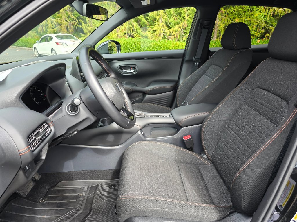 Certified 2025 Honda HR-V Sport image 11