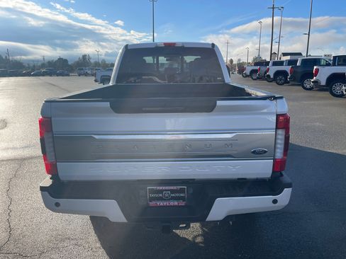 Used 2019 Ford F250 Platinum w/ Platinum Ultimate Package image 6
