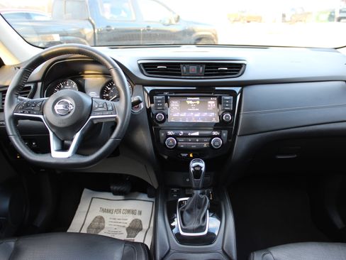 Used 2019 Nissan Rogue SL w/ Premium Package image 17