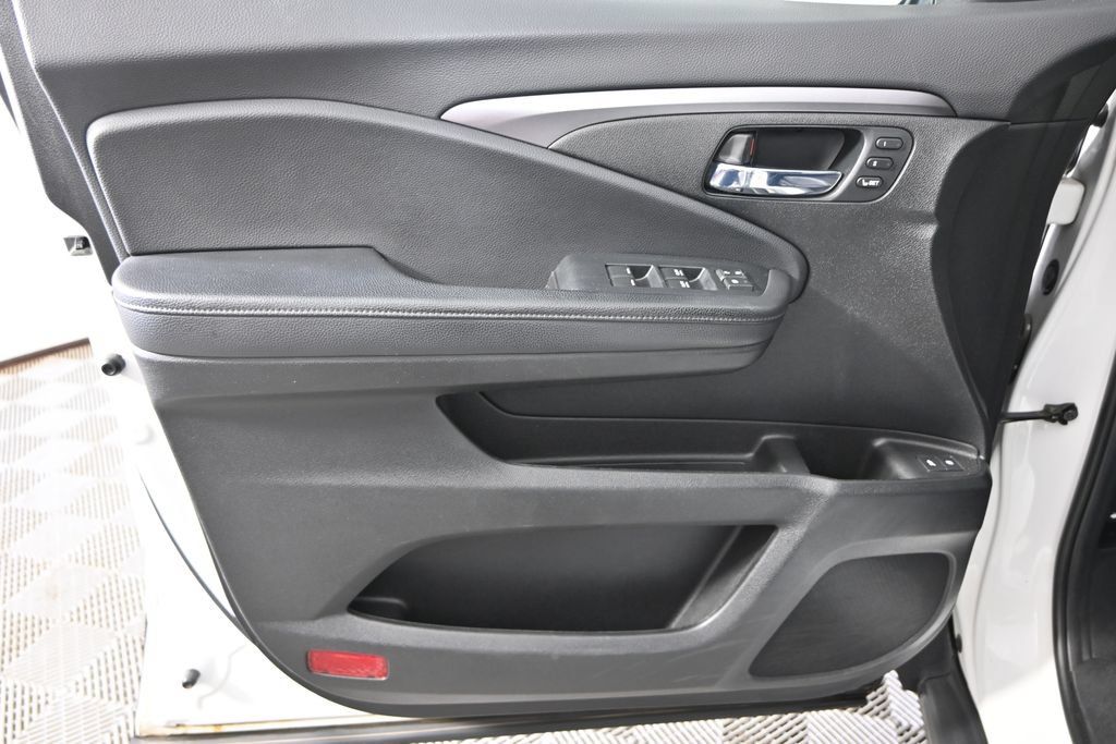 Used 2021 Honda Pilot Special Edition image 19