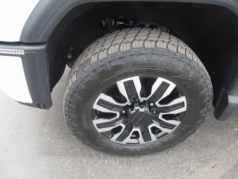 Used 2024 GMC Sierra 2500 Denali Ultimate image 14