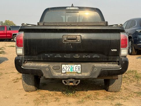 Used 2020 Toyota Tacoma TRD Off-Road w/ TRD Premium Off Road Package AWD/4WD image 5