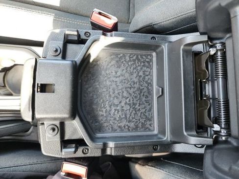 Used 2024 Jeep Wrangler Sport S image 32