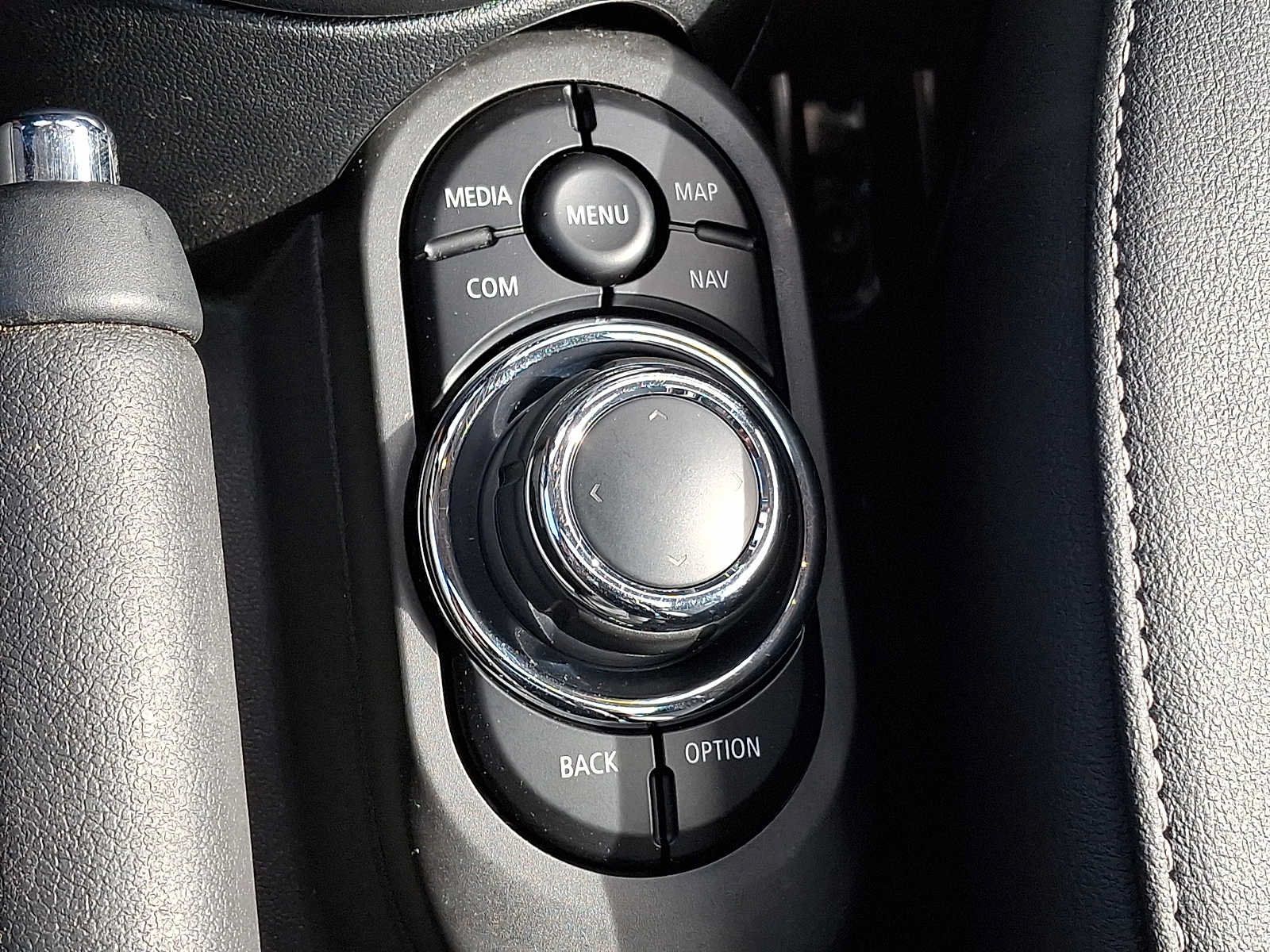 Used 2024 MINI Cooper 4-Door Hardtop FWD image 20