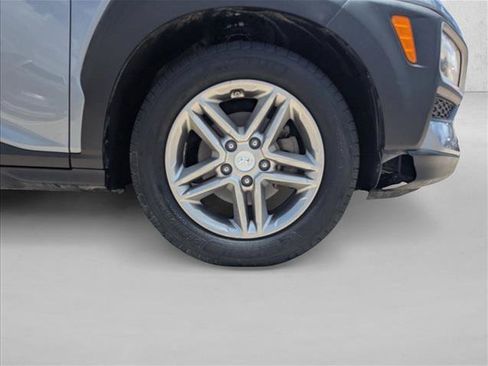 Used 2019 Hyundai Kona SE FWD image 22