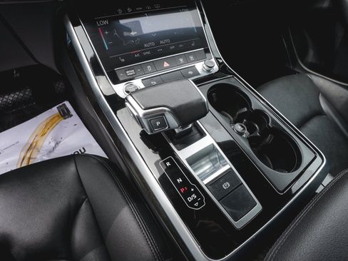 Used 2023 Audi Q7 3.0T Premium w/ Convenience Package AWD/4WD image 28