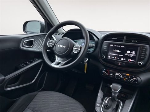 Used 2024 Kia Soul LX w/ Option Group 015 image 10