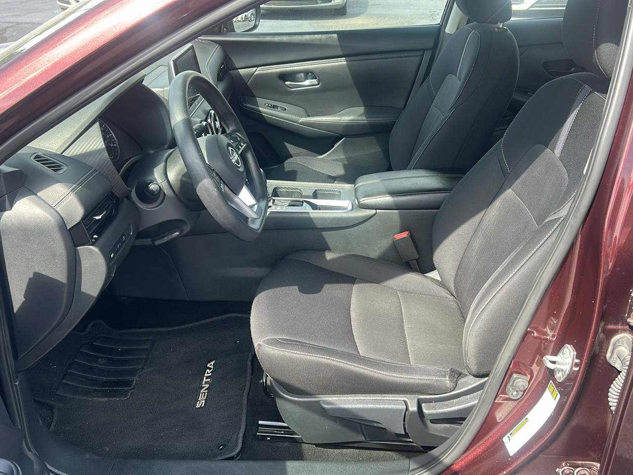 Used 2024 Nissan Sentra SV FWD image 10
