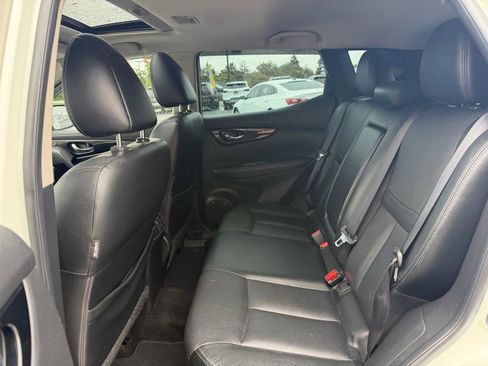 Used 2017 Nissan Rogue Sport SL w/ SL Premium Package AWD/4WD image 17