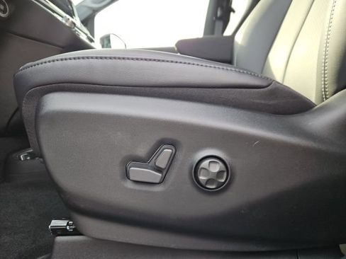 New 2026 Chrysler Pacifica Select w/ S Appearance Package image 26