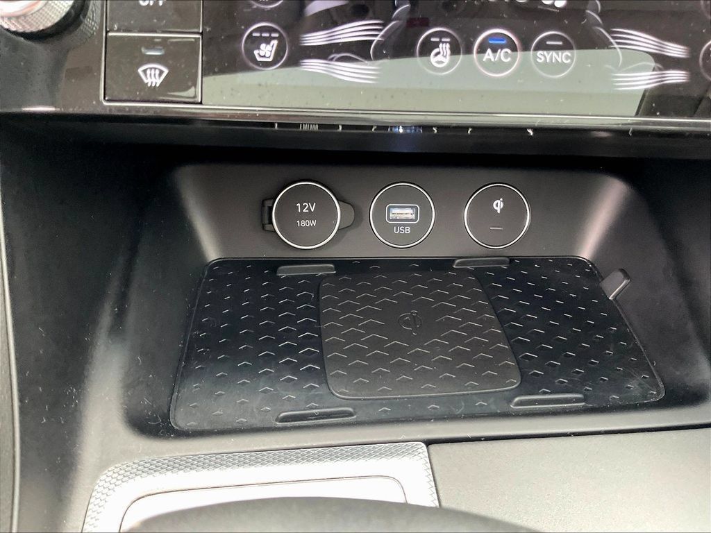 Used 2026 Genesis G70 2.5T Prestige AWD/4WD image 17