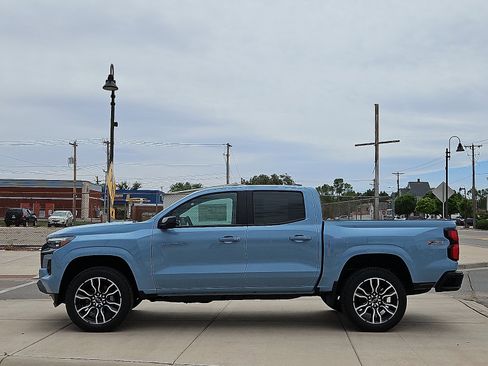 New 2025 Chevrolet Colorado Z71 image 2