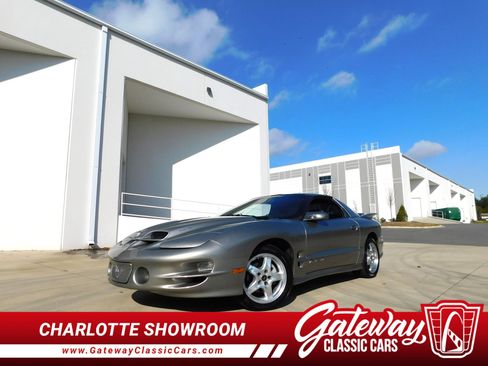 Used 2002 Pontiac Firebird Formula RWD image 1