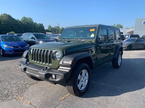 Used 2022 Jeep Wrangler Unlimited Sport AWD/4WD image 4