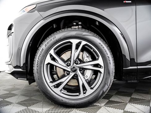New 2027 Audi Q6 e-tron Premium Plus AWD/4WD image 6