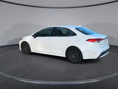 Used 2021 Toyota Corolla LE FWD image 6