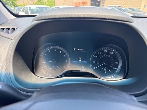 Used 2022 Hyundai Kona SEL w/ Convenience Package AWD/4WD image 9