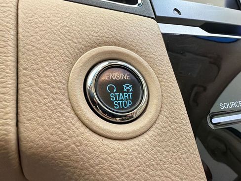 Used 2014 Ford Taurus Limited w/ Equipment Group 301A FWD image 26