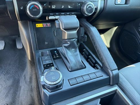 Used 2024 Toyota Tacoma SR5 AWD/4WD image 14