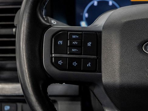 Used 2023 Ford F350 Lariat w/ Sport Appearance Package image 17