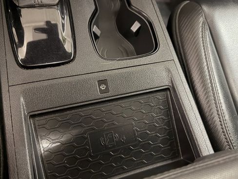 Used 2022 Nissan Frontier PRO-4X w/ Pro-4X Premium Package image 17