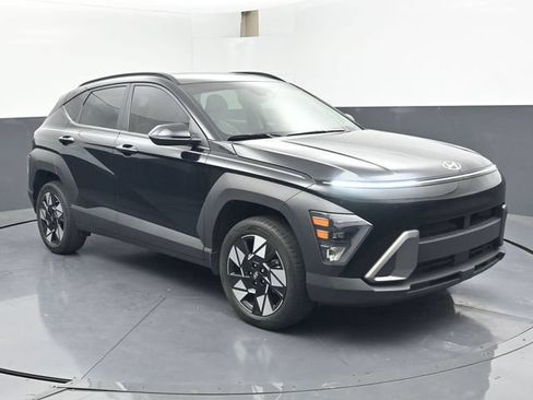 Used 2024 Hyundai Kona SEL AWD/4WD image 2