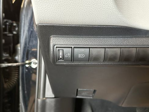 Used 2025 Toyota Corolla LE FWD image 16