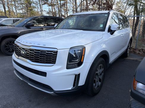 Used 2020 Kia Telluride EX w/ Towing Package image 3