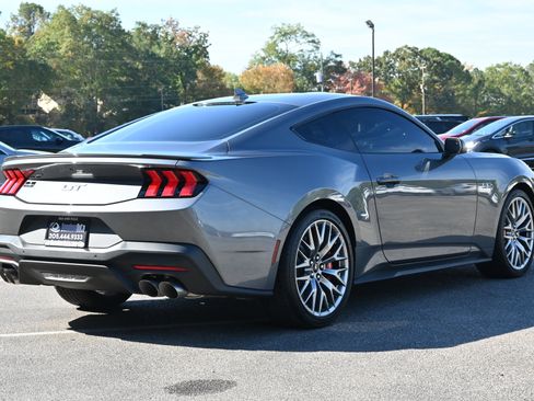 Used 2025 Ford Mustang GT Premium image 9
