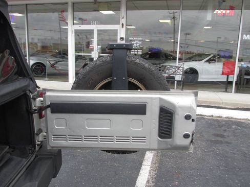 Used 2007 Jeep Wrangler X AWD/4WD image 14
