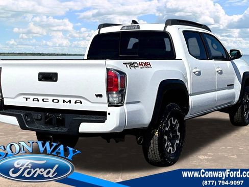 Used 2022 Toyota Tacoma TRD Off-Road w/ Technology Package image 8