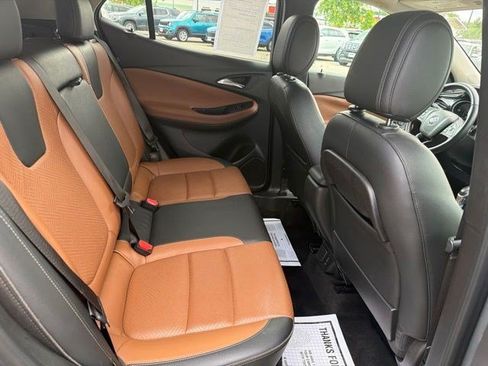 Used 2021 Buick Encore GX Essence w/ Experience Buick Package FWD image 19
