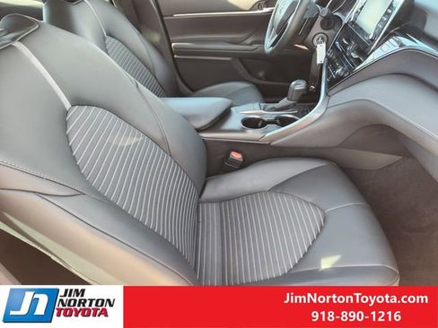 Used 2024 Toyota Camry SE image 15