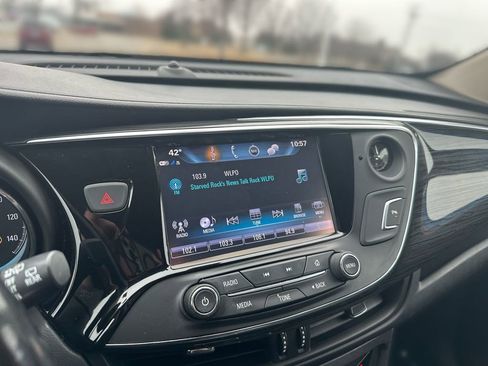 Used 2017 Buick Envision Essence image 12